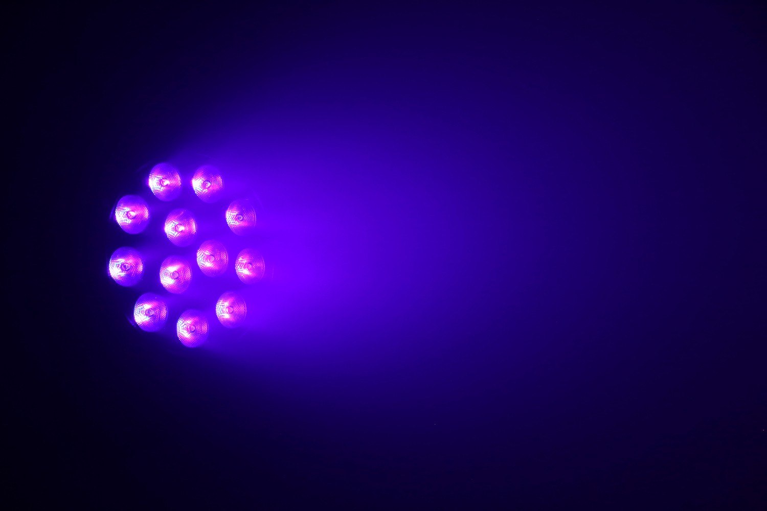 BeamZ Pro BAC-506B compacte Alu Par 12x 18W RGBWA-UV 6 in 1 zwart incl. IR bediening - Afbeelding 8