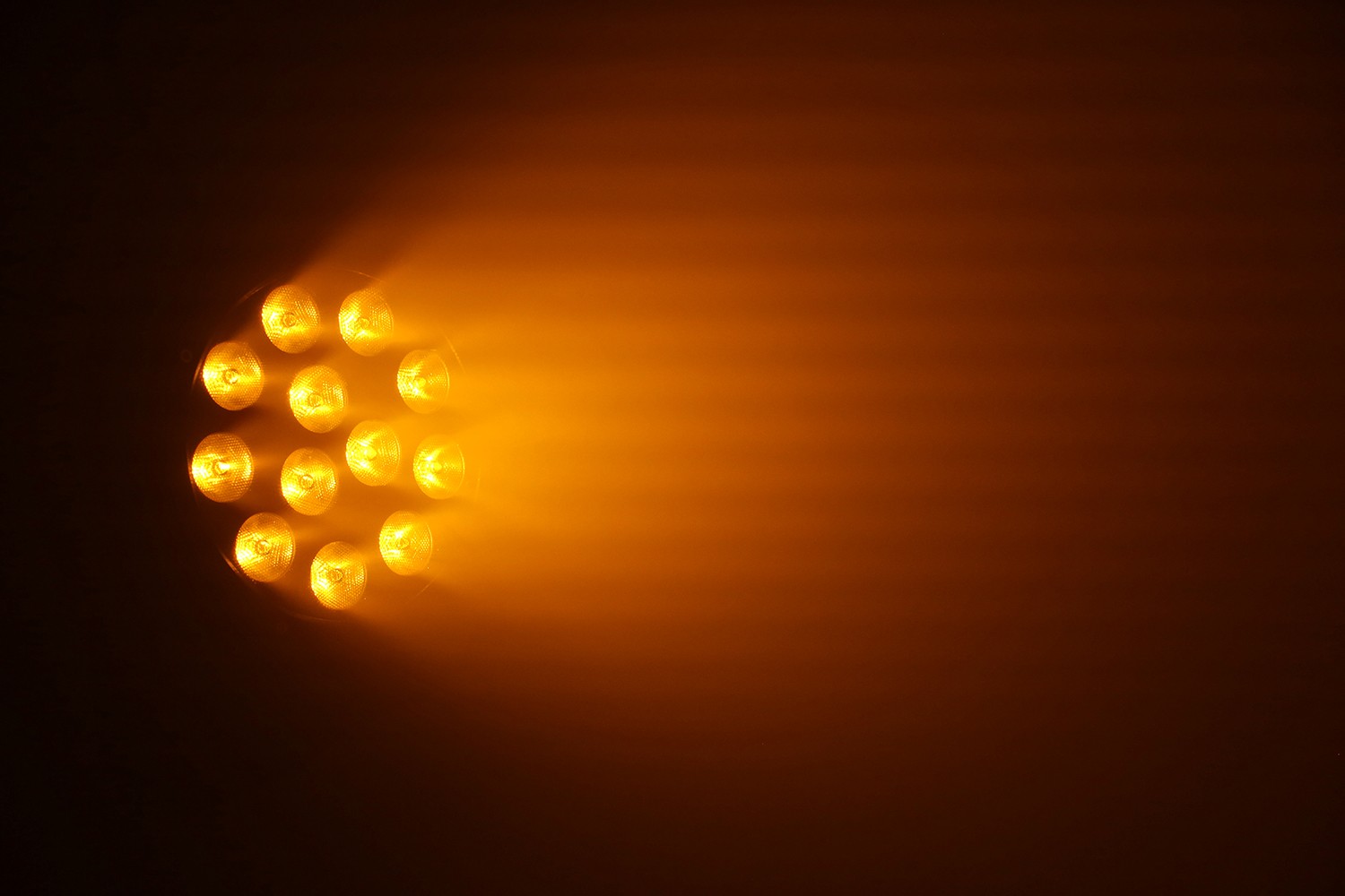 BeamZ Pro BAC-506B compacte Alu Par 12x 18W RGBWA-UV 6 in 1 zwart incl. IR bediening - Afbeelding 9